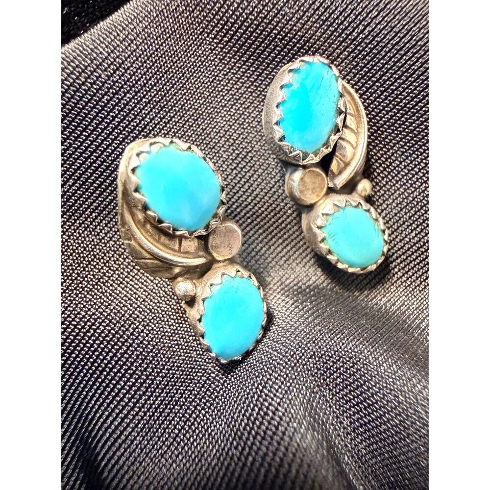 Vintage Southwestern Sterling Silver Turquoise Leaf Stud Post Earrings Navajo